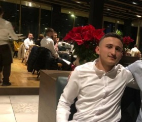 Ervin, 18, Tirana