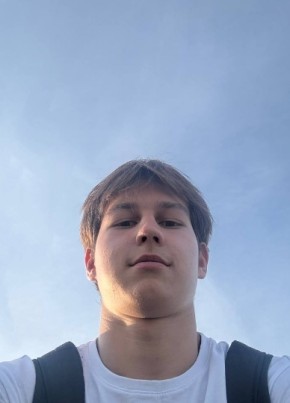 кирилл из Набережные Челны 18 лет