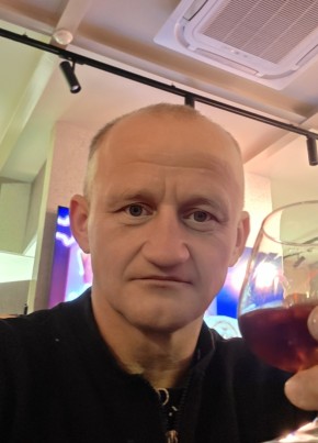 Vilius из Offenbach (Hessen) 47 лет