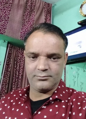 Noushad, 41, India, Delhi