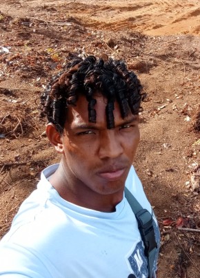 ELKIN из Magangué 28 лет