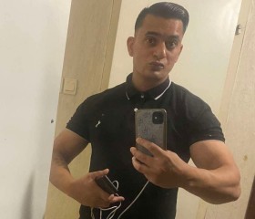 Jozsika, 29, Budapest