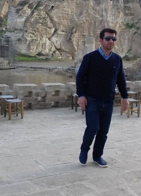 aras, 42, Türkiye Cumhuriyeti, Ankara