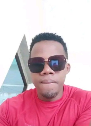 𝐏𝐚𝐫𝐢𝐬𝐬, 31, Madagascar, Ihosy