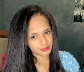 Golld, 40, Jayapura