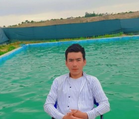 Rakhmatullo, 21, Moscow