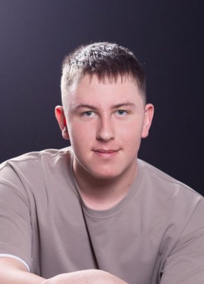 Артём из Бийска 18 лет