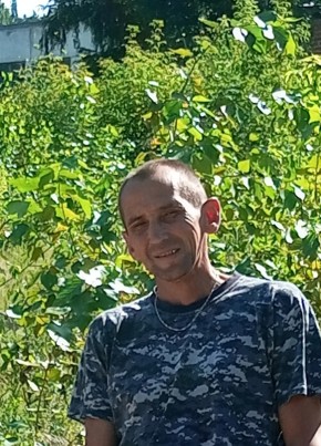 Алексей из Чайковския 44 года