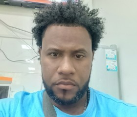 Juan, 35, Santiago