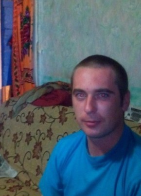 Олег, 32, Россия, Боровичи