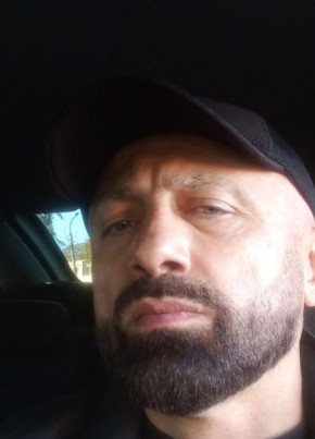 Азамат из Владикавказа 45 лет