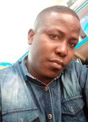 Daniel, 38, Uganda, Kampala