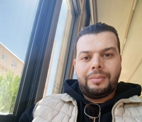 Lazaar, 30, Casablanca