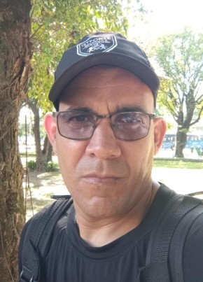 Santos из Paulista 42 года