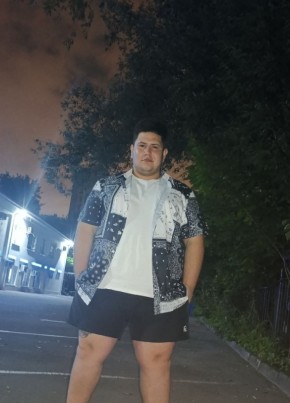 Андрей из Тамалы 20 лет