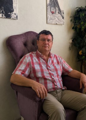 Артемий из Санкт-Петербурга 53 года