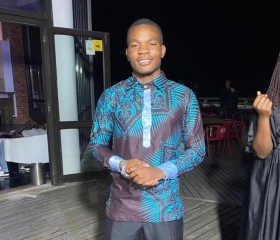 Ojiley, 21, Sao Tome