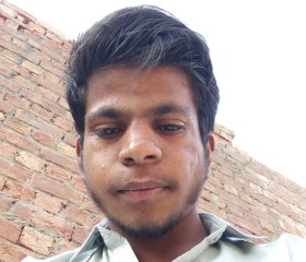 Mustafa khokhar, 22, Kanganpur