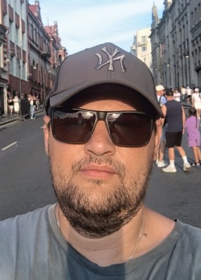 Максим из Владивостока 35 лет
