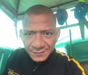 Gustavo, 44 года, Armenia