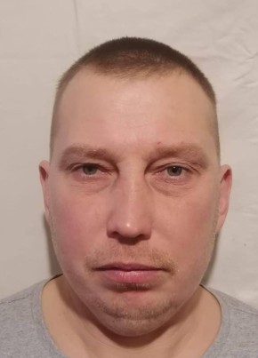 А из Каменск-Уральския 52 года