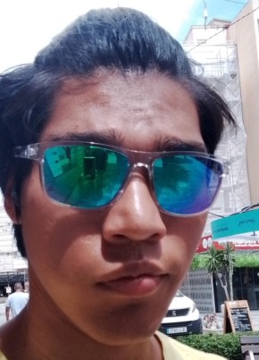 Davis, 20, Spain, Talavera de la Reina