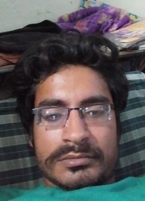 Manu, 24, India, Gonda