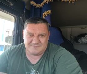 Serzh, 45, Saint Petersburg