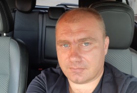 riltor, 47 - Just Me