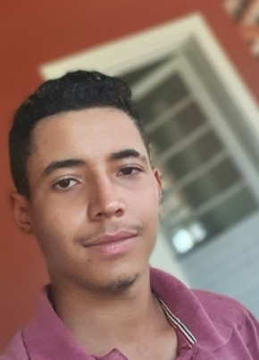 Vitor из Uberlândia 20 лет