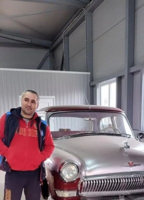 Элдар из Владивостока 42 года