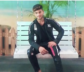 Azam Khan, 20, Utraula