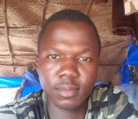 Abdoulaye, 25, Mao