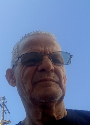Léoncio из São Paulo capital 64 года