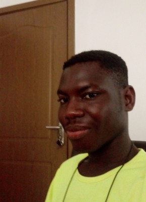 Makary Bowy, 22, Ghana, Accra