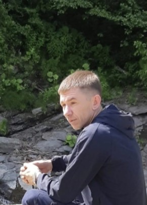 Алексей из Южно-Сахалинска 46 лет