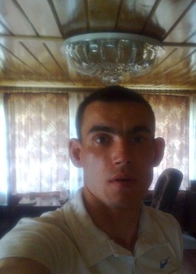 Денис, 33, Россия, Кольчугино