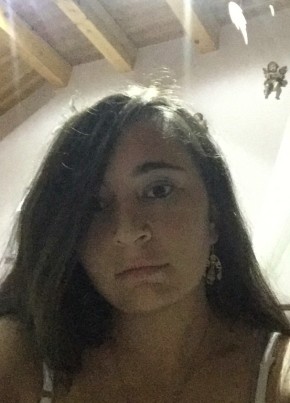 Marta, 26, Estado Español, Vilagarcía de Arousa