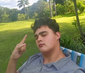 Leonardo, 18, San Vicente