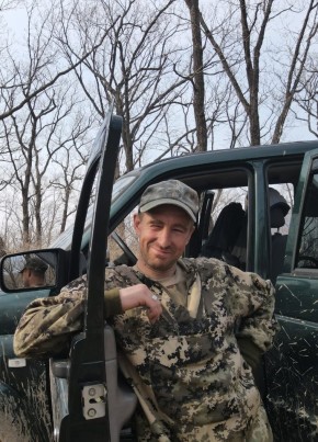 Иван, 40, Россия, Лесозаводск