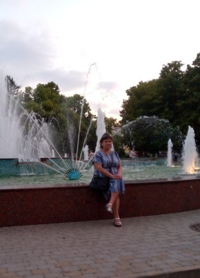 Виктория, 56, Россия, Армавир