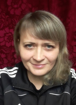 Лена, 43, Россия, Новотитаровская