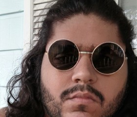 Lee, 27, Rosenberg