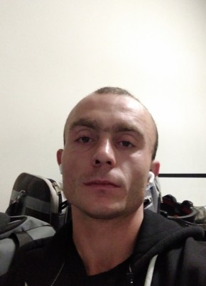 Vitaliy, 27, Russia, Saint Petersburg