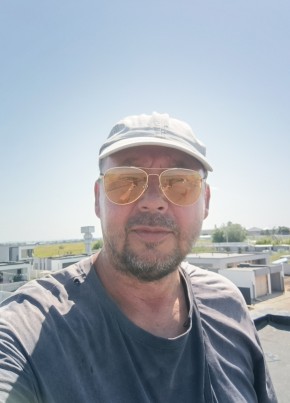 Александр из Тольятти 51 год