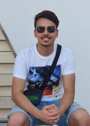 Karim, 22, République Française, Marseille 04