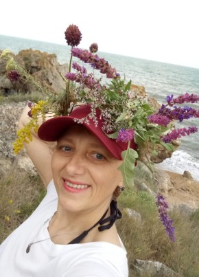 Нина, 56, Россия, Феодосия