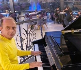 Muhamed, 48, Tearce