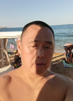 Ден из Уссурийска 47 лет