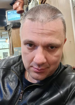 Александр из Братска 43 года